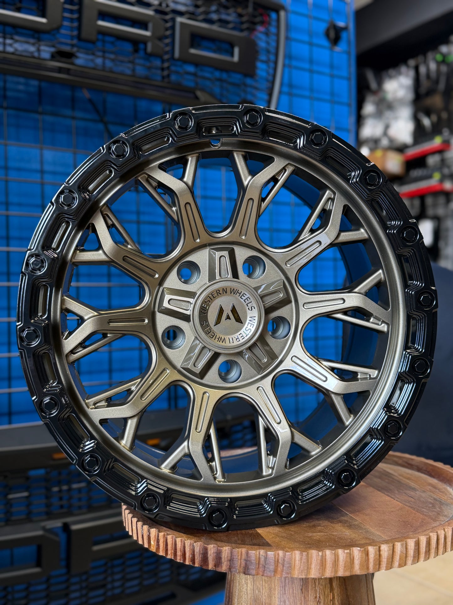 Western Wheels JD83 Bronze & Black Lip 17x9 -12 ET 5x127/139 Jeep JK/JL, Gladiator & Ram Set de 4 Aros