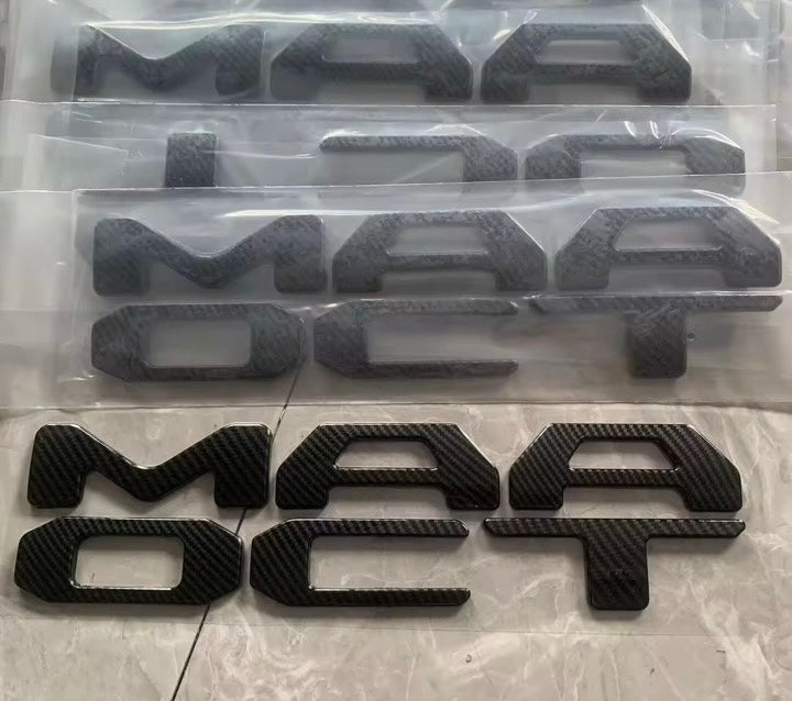 Letras de Compuerta Tacoma 2024 al 2025 Carbon Fiber Color 3D