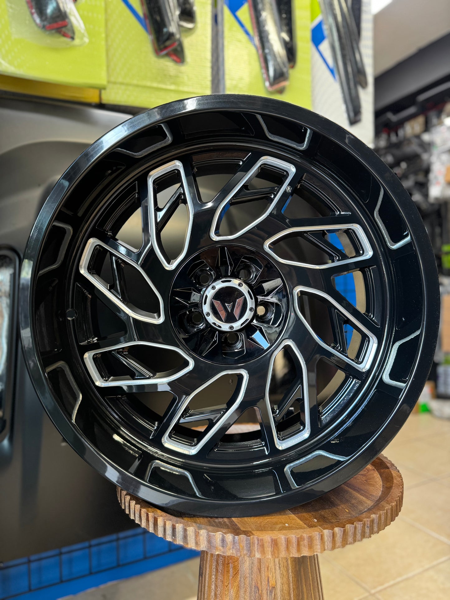 Western Wheels Gloss Black Milled 5x127 20x10 Set de 4 Aros Jeep JK/JL & JT Entrega Gratis