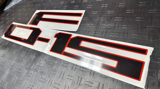 Letras de Compuerta F150 2021-2024 Negro con Bordes Rojo