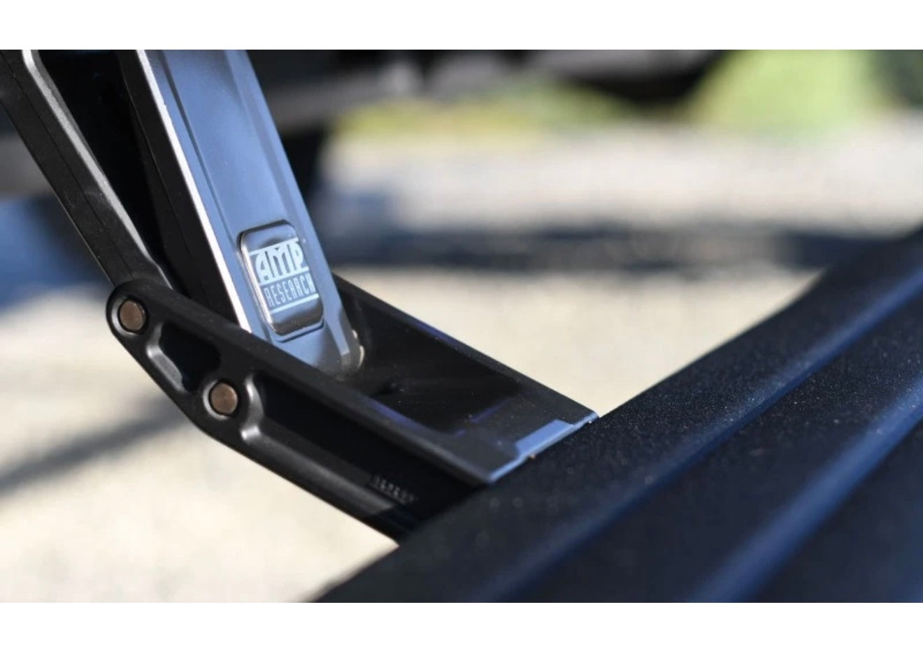 Pre-Order Amp Research Jeep JL 4 Puertas 2018-2026 86132-01A