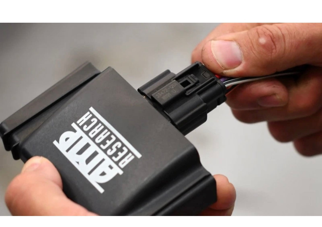 Pre-Order Amp Research Jeep JL 4 Puertas 2018-2026 86132-01A