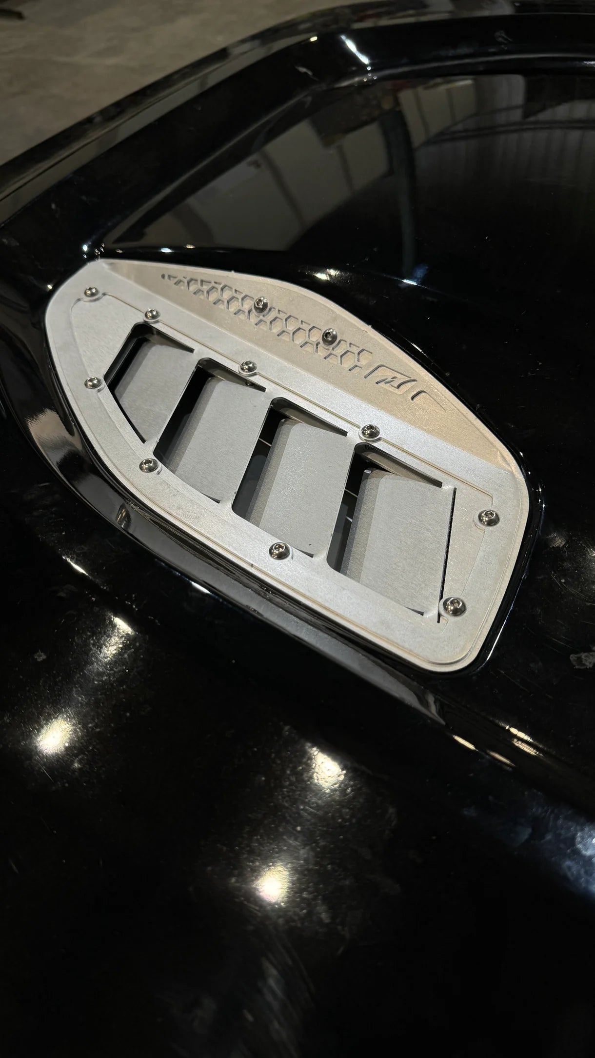 Motobilt Kit Ventanillas deBonete Rubicon Aniversario JK 07-18 Aluminio