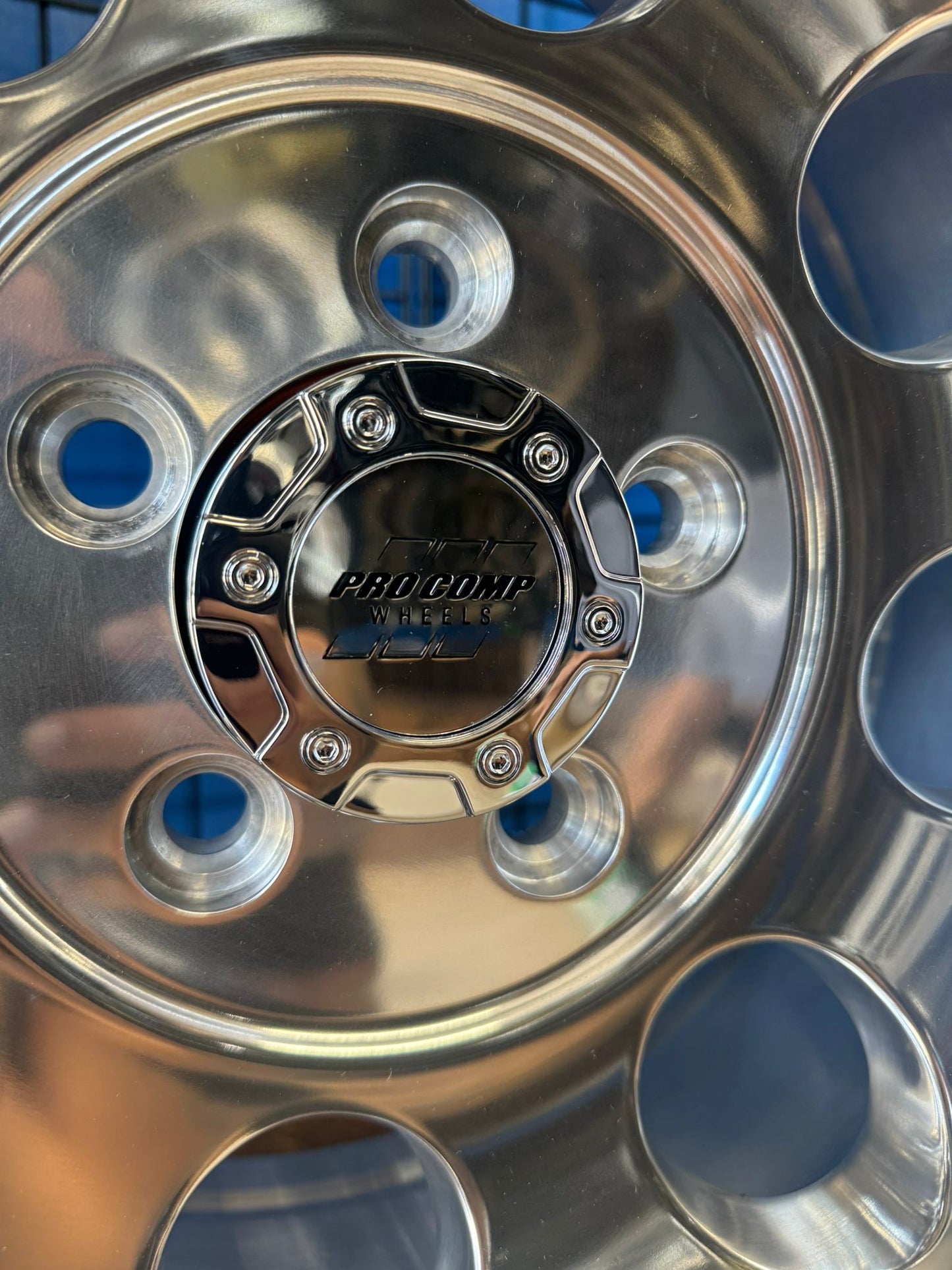 Pro Comp 15x8 Pulido 5x114 Jeep TJ/ XJ & Ranger Set de 4 Aros